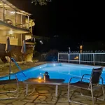 Aparthotel Rouda Village Mikros Gialos