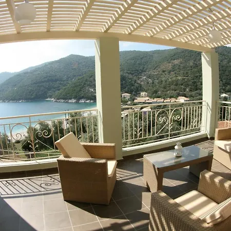 Rouda Village 4* Mikros Gialos