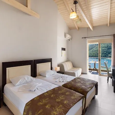 Rouda Village 米克罗斯雅洛斯